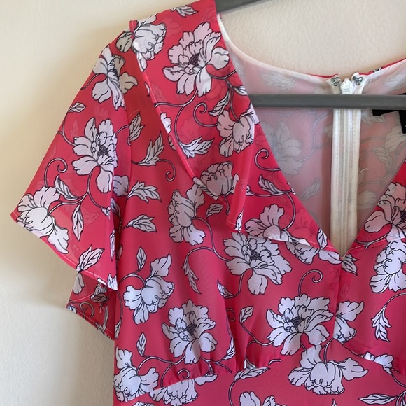 Dresses & Skirts - 🌸 Flamingo Pink Floral Midi Summer Dress